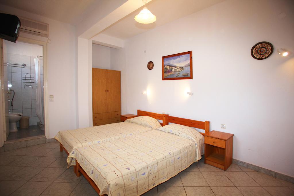 Alexandros Rooms & Studios 斯科派洛斯 客房 照片